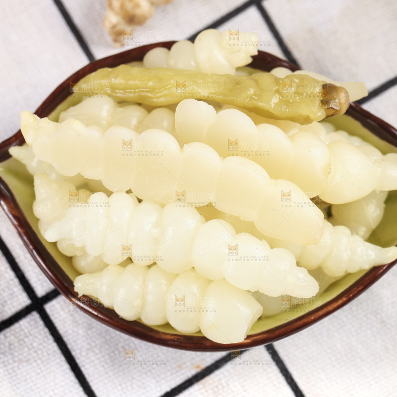 盘子里的泡椒宝塔菜