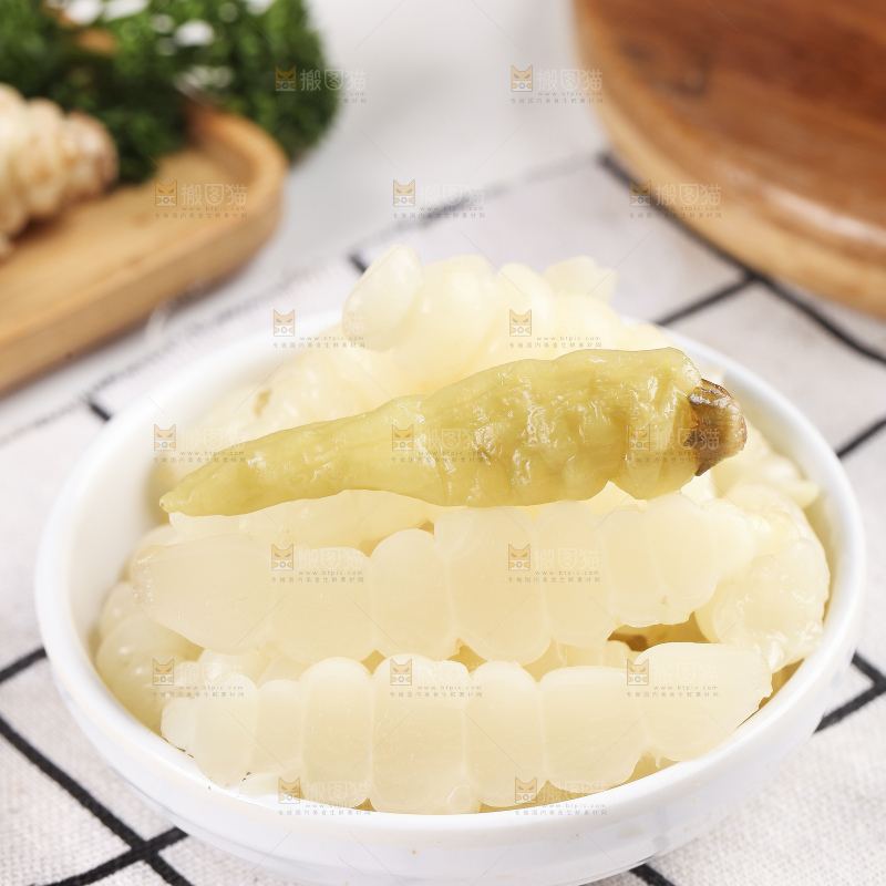 盘子里的泡椒宝塔菜