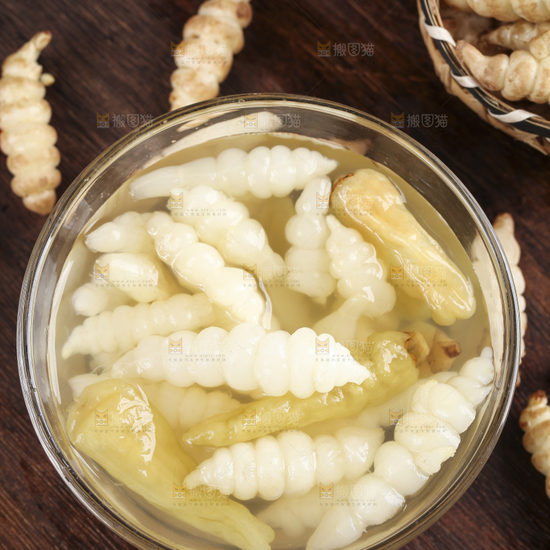 盘子里的泡椒宝塔菜