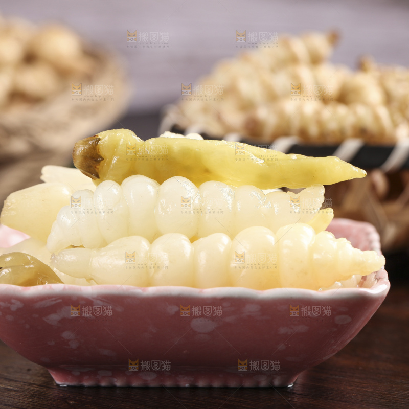 盘子里的泡椒宝塔菜