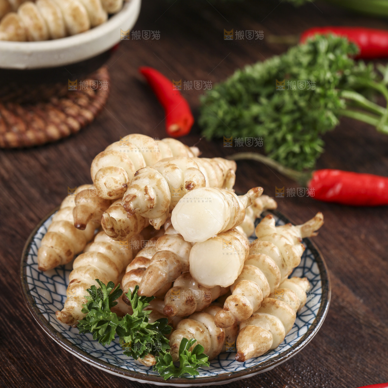 深底上的宝塔菜