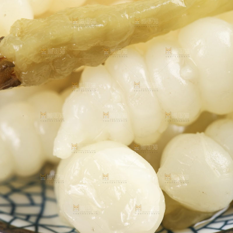 盘子里的泡椒宝塔菜
