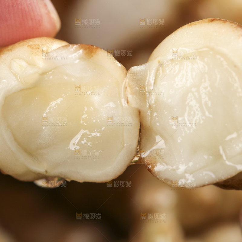 深底上的宝塔菜