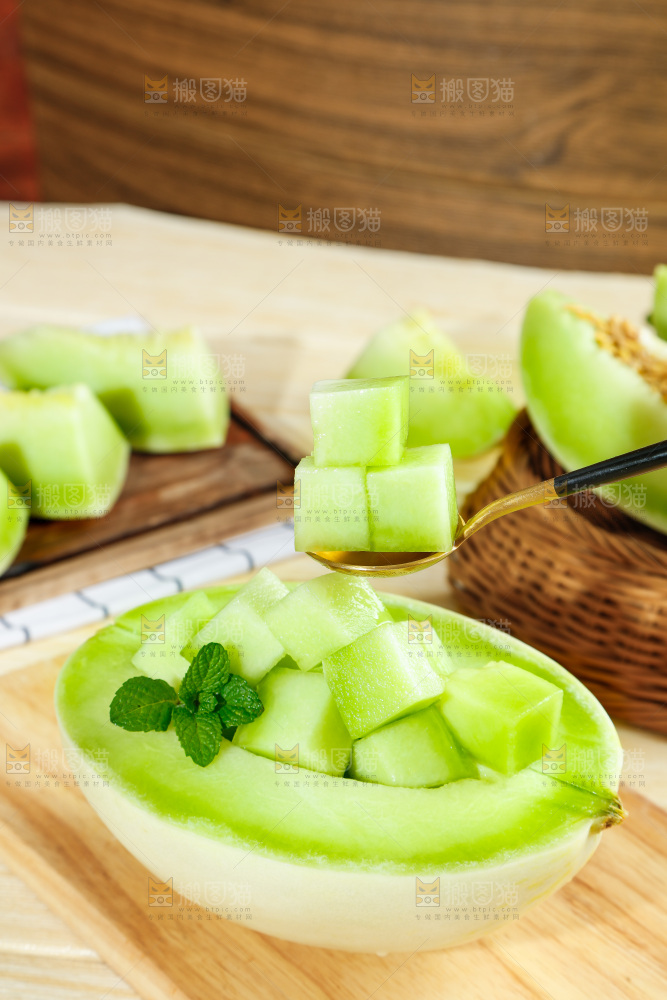 浅底上的玉菇甜瓜