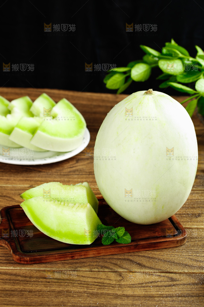 深底上的玉菇甜瓜