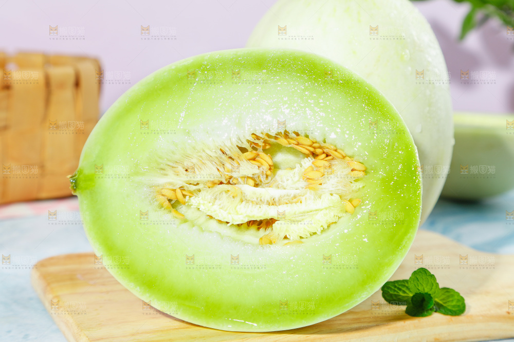 浅底上的玉菇甜瓜