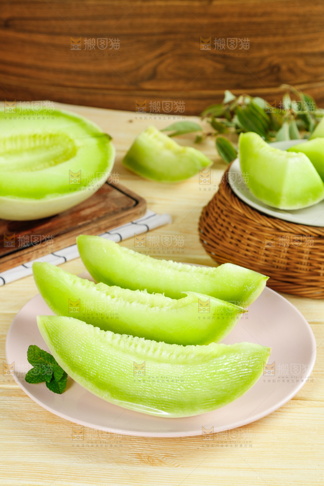 浅底上的玉菇甜瓜