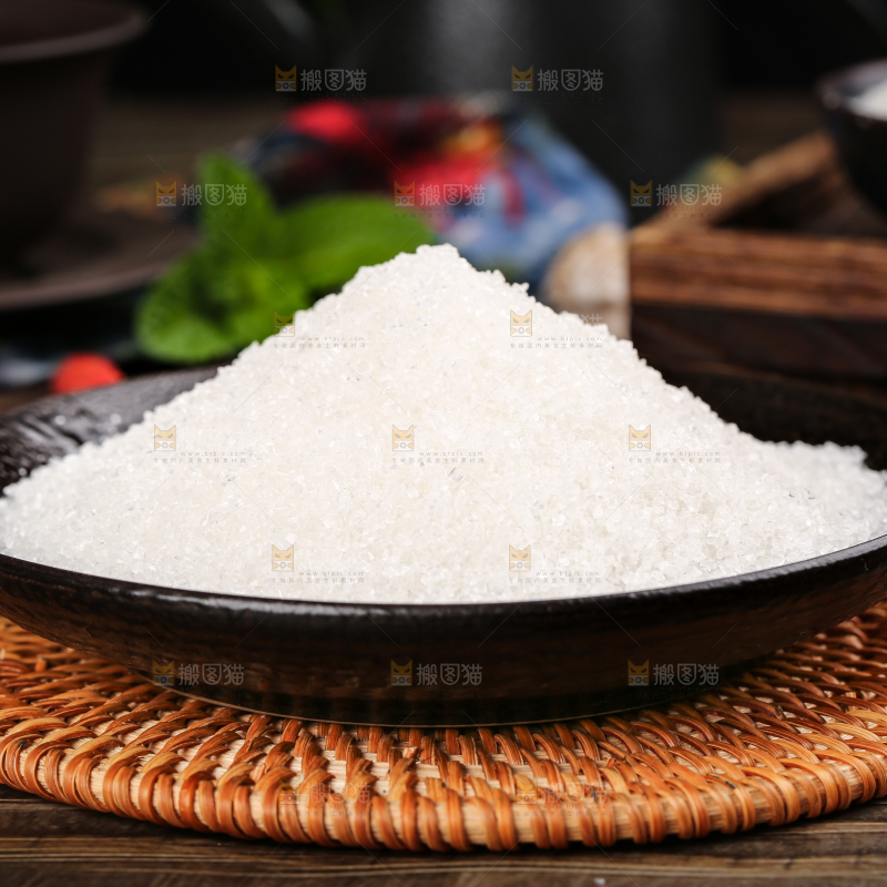 深底上的白砂糖