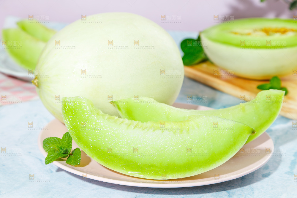 浅底上的玉菇甜瓜