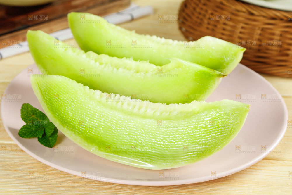 浅底上的玉菇甜瓜