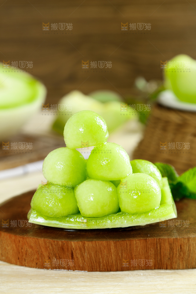 浅底上的玉菇甜瓜