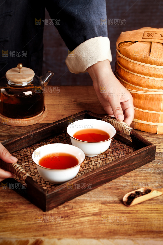 深底上的古树普洱
