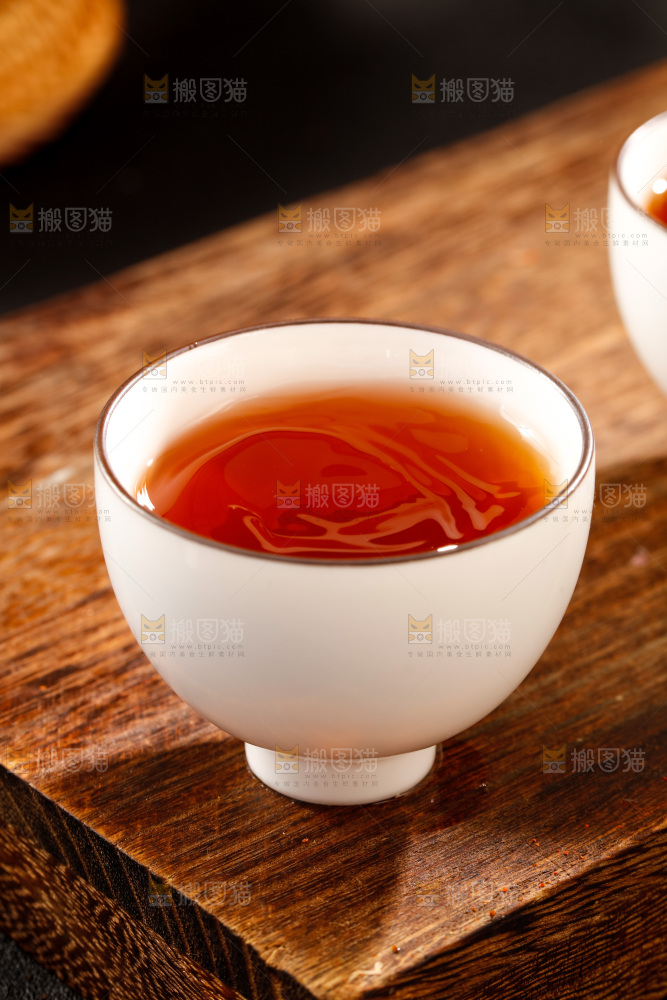 深底上的古树普洱