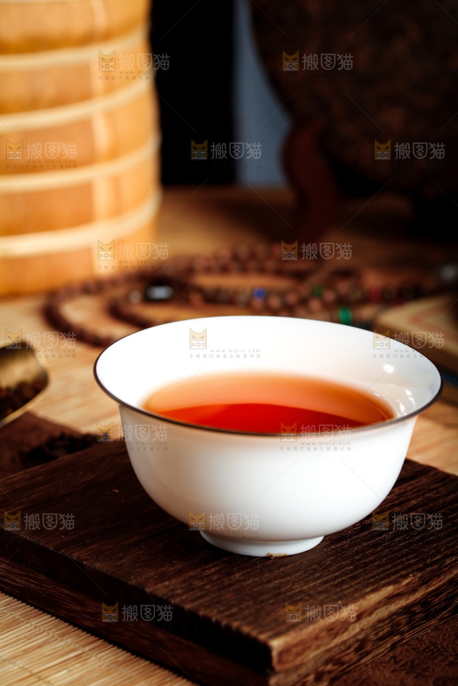 深底上的古树普洱