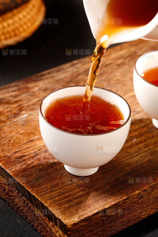 深底上的古树普洱