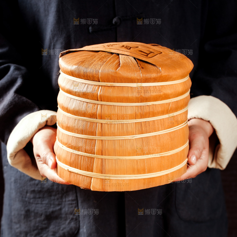 深底上的古树普洱