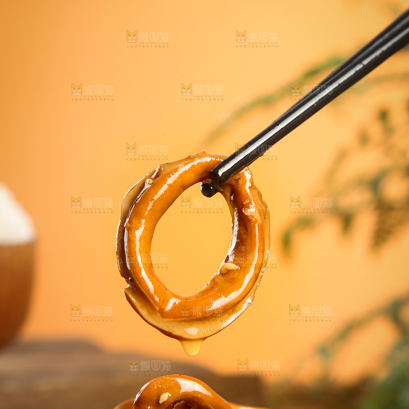深底上的鱿鱼圈