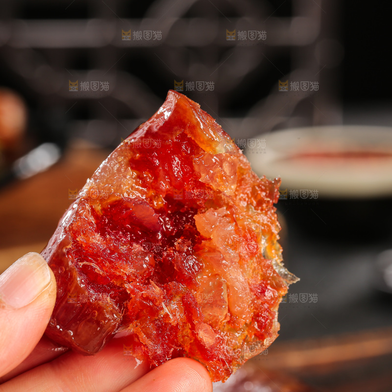 深底上的腊肠