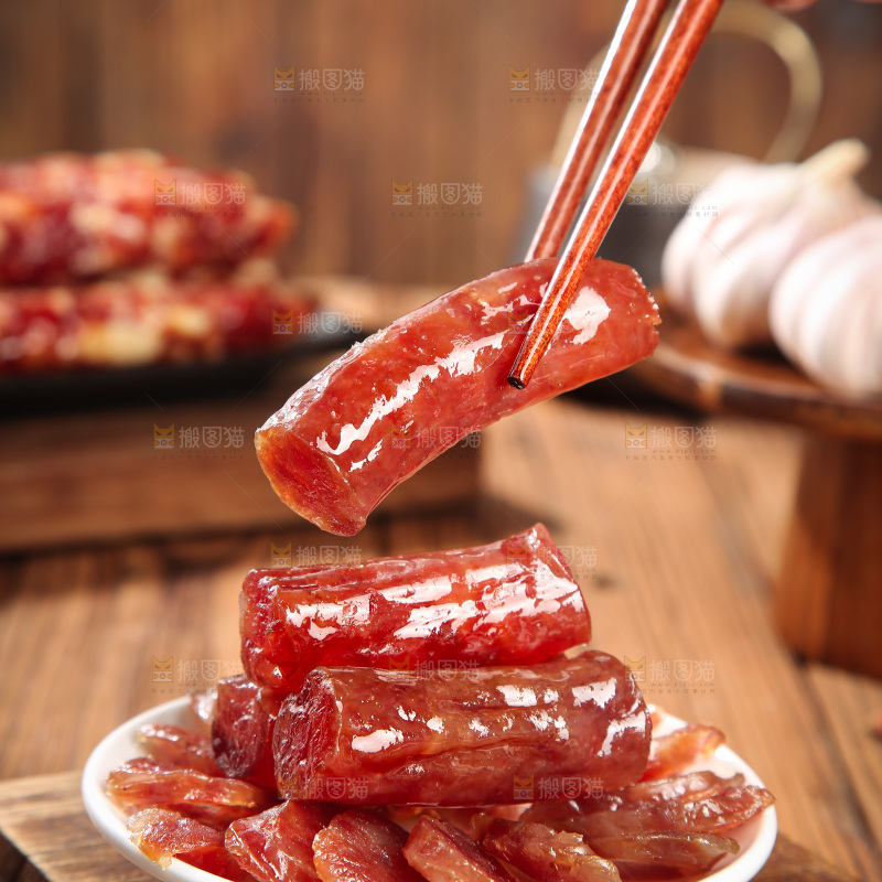 深底上的腊肠