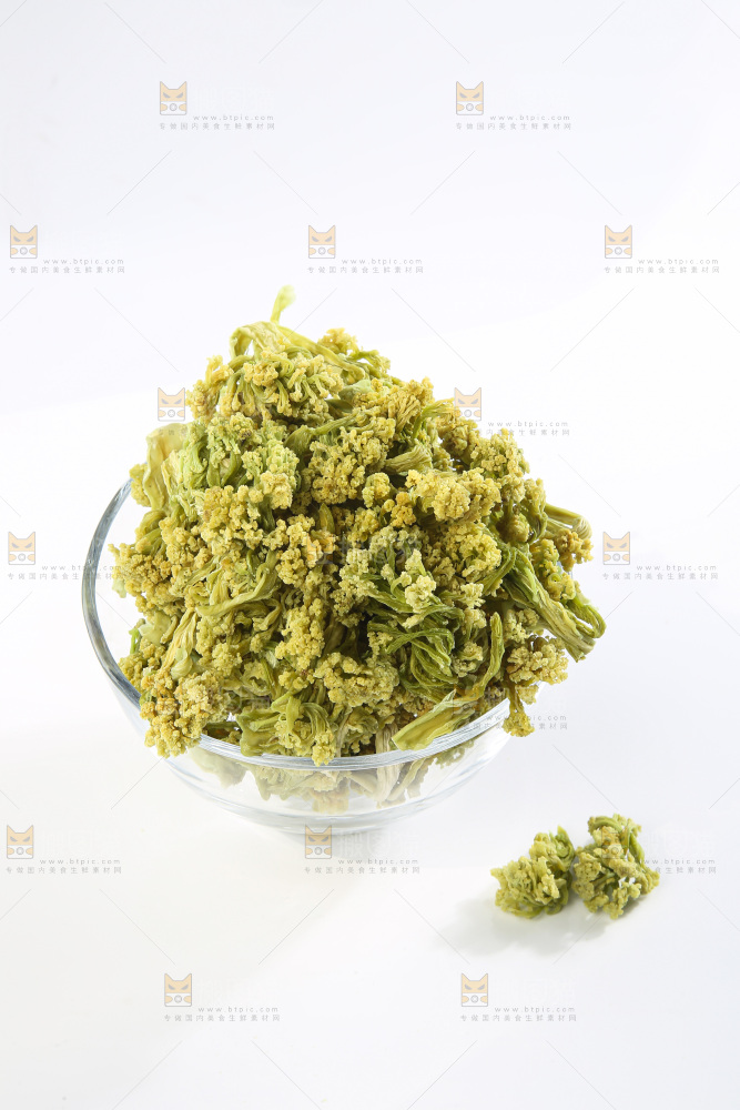 白底上的干花菜