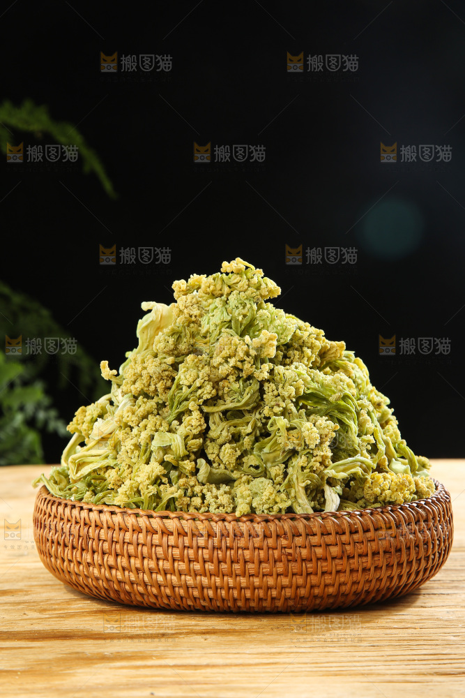 木底上的干花菜