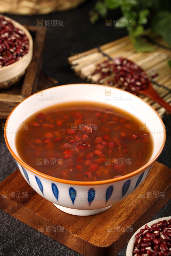 深底上的红豆