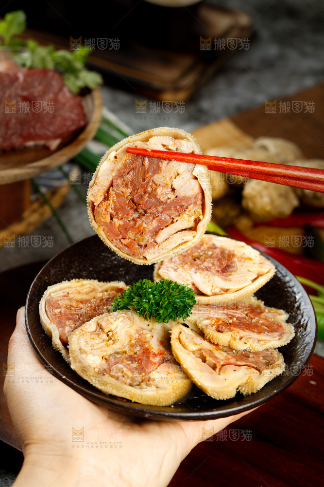 深底上的肚包肉