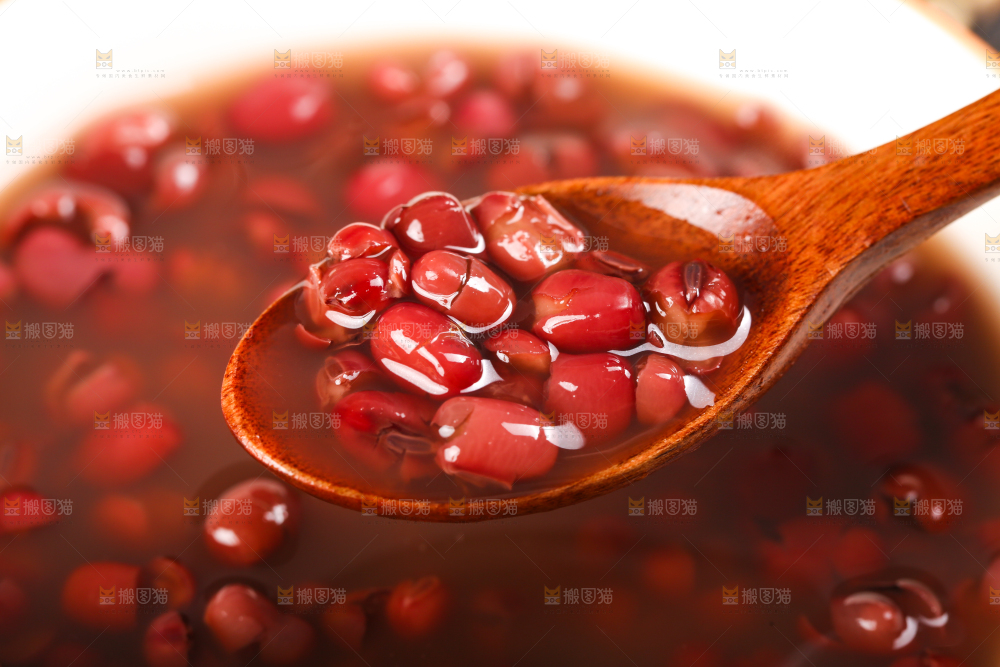 深底上的红豆