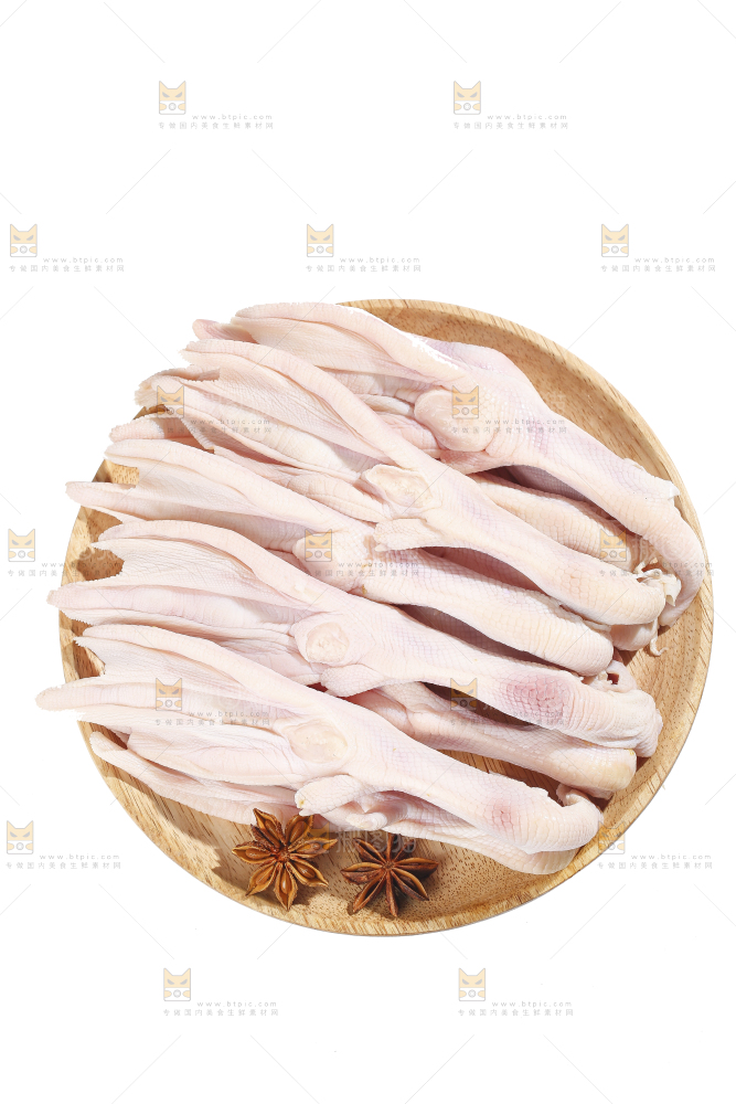 白底上的新鲜鸭掌