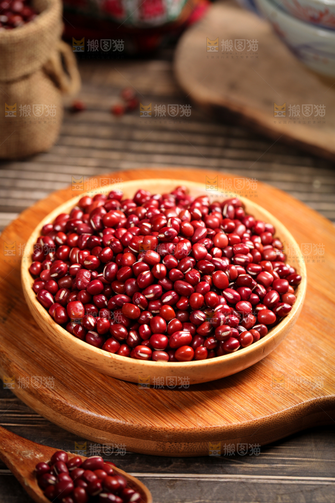 深底上的红豆