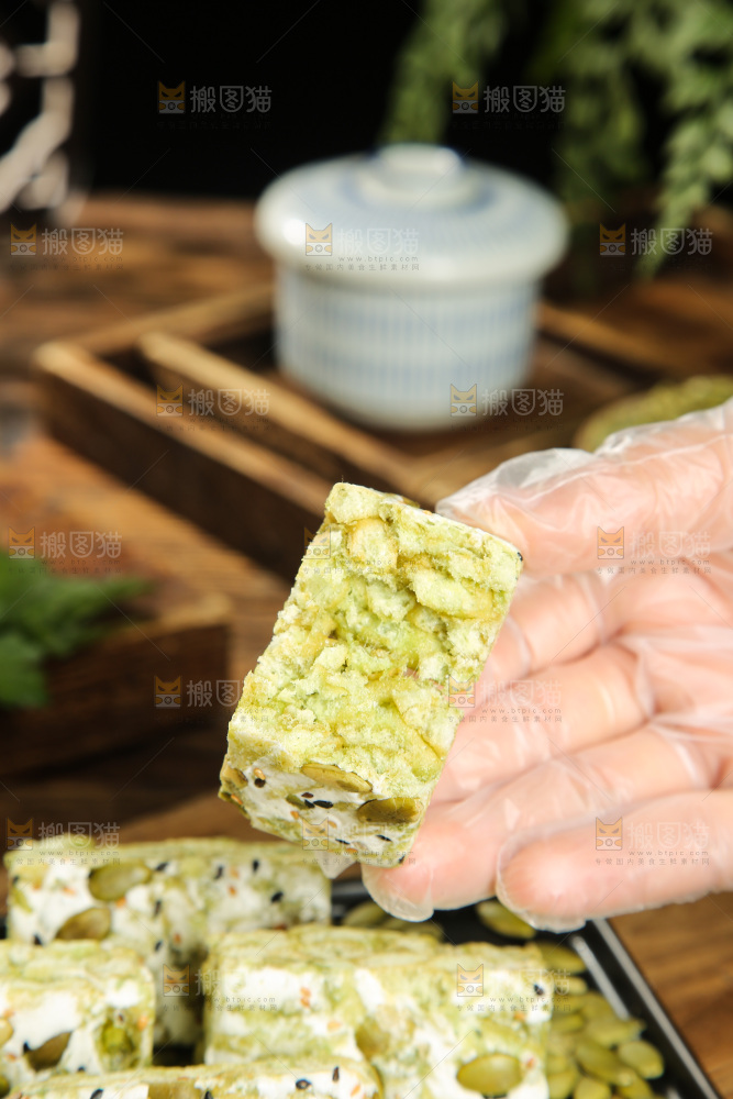 木底上的沙琪玛