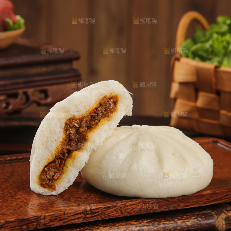 深底上的酱肉包子