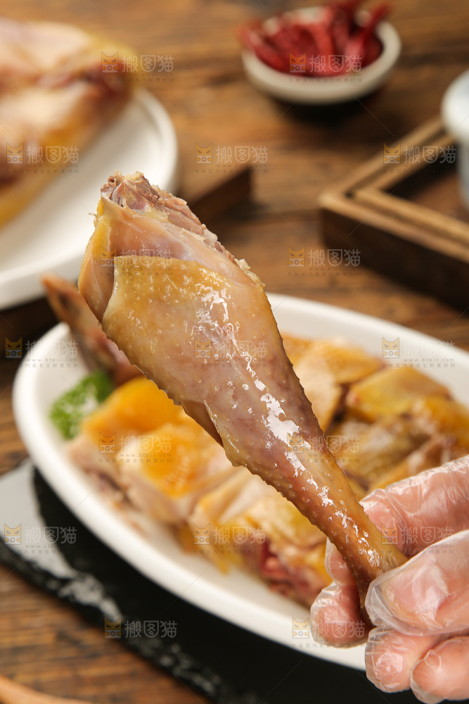 深底上的风干鸡