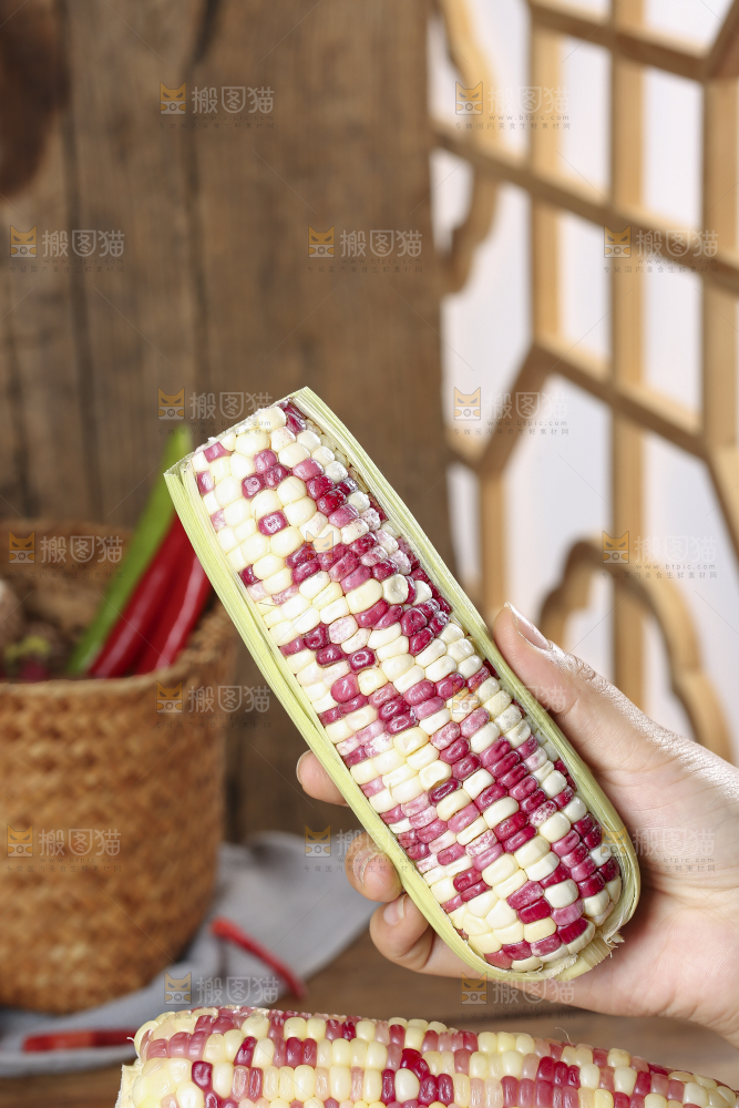 木底上的花糯玉米