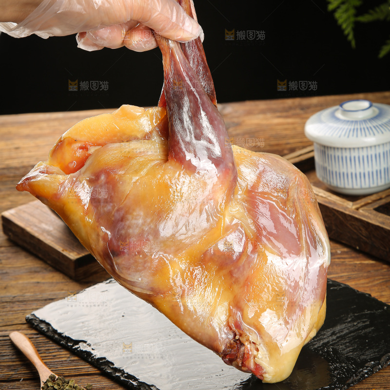 深底上的风干鸡