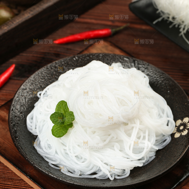深底上的龙口粉丝