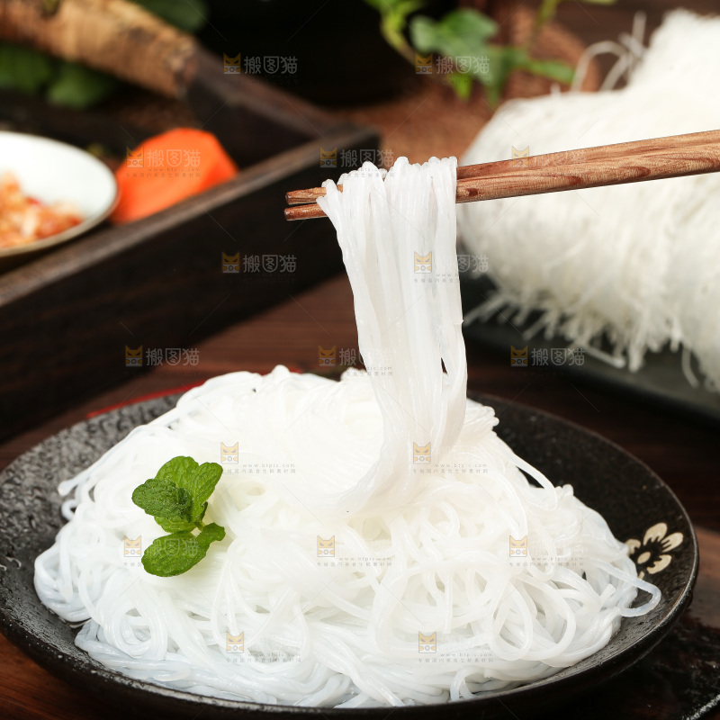 深底上的龙口粉丝