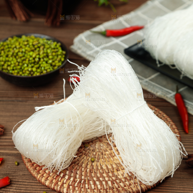 深底上的龙口粉丝