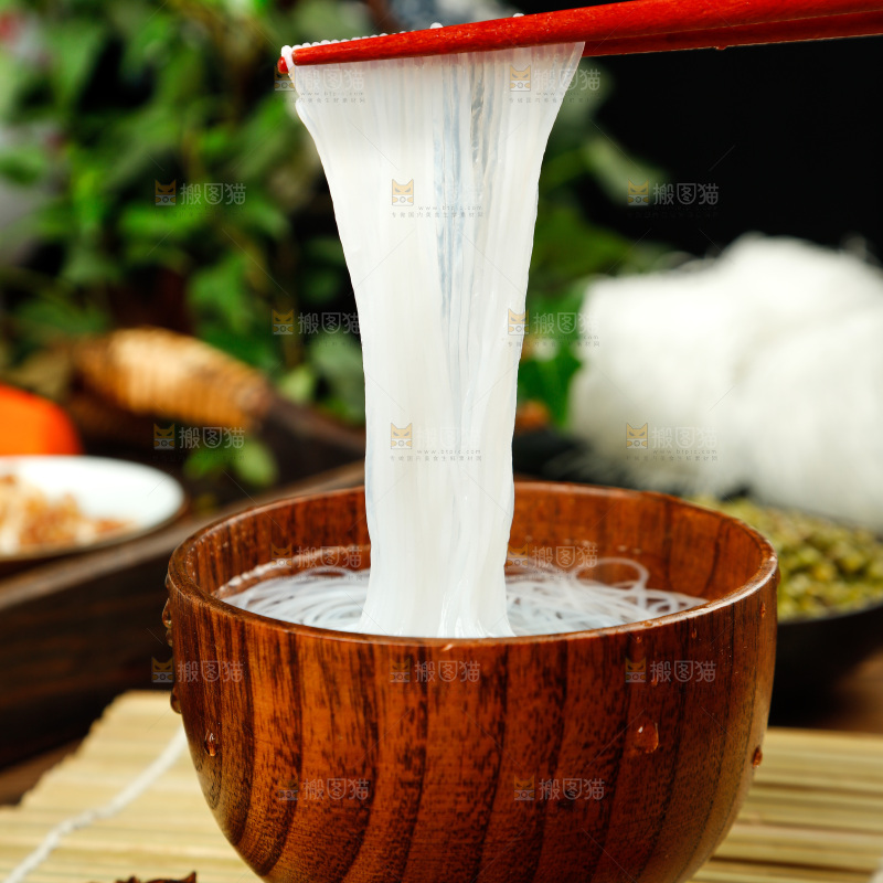 深底上的龙口粉丝