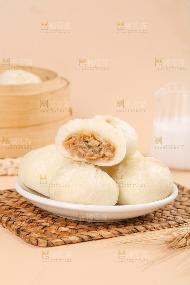 浅底上的发面小笼包