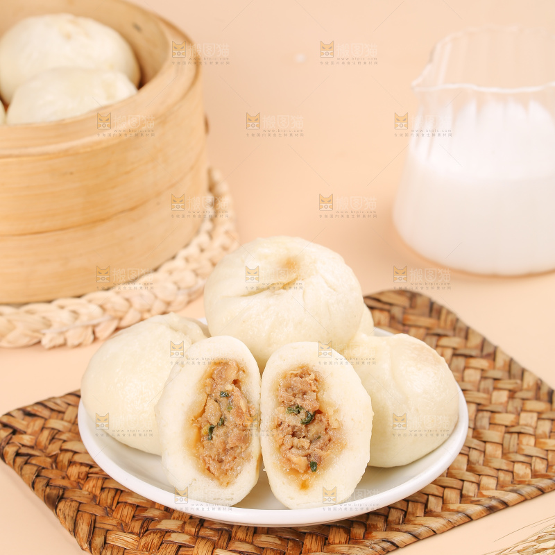 浅底上的发面小笼包