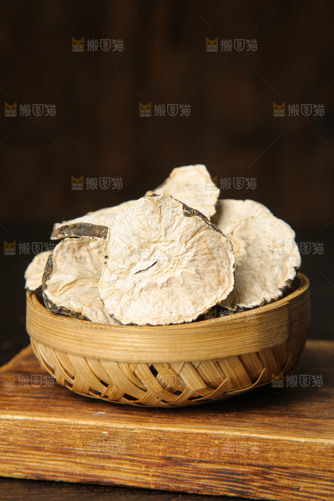 深底上的玛卡
