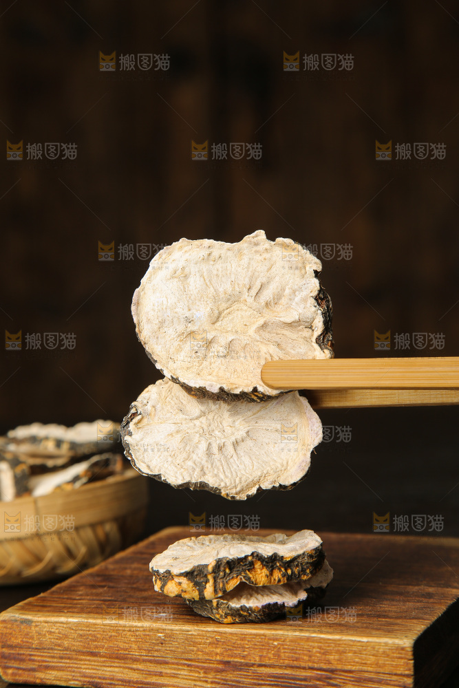深底上的玛卡