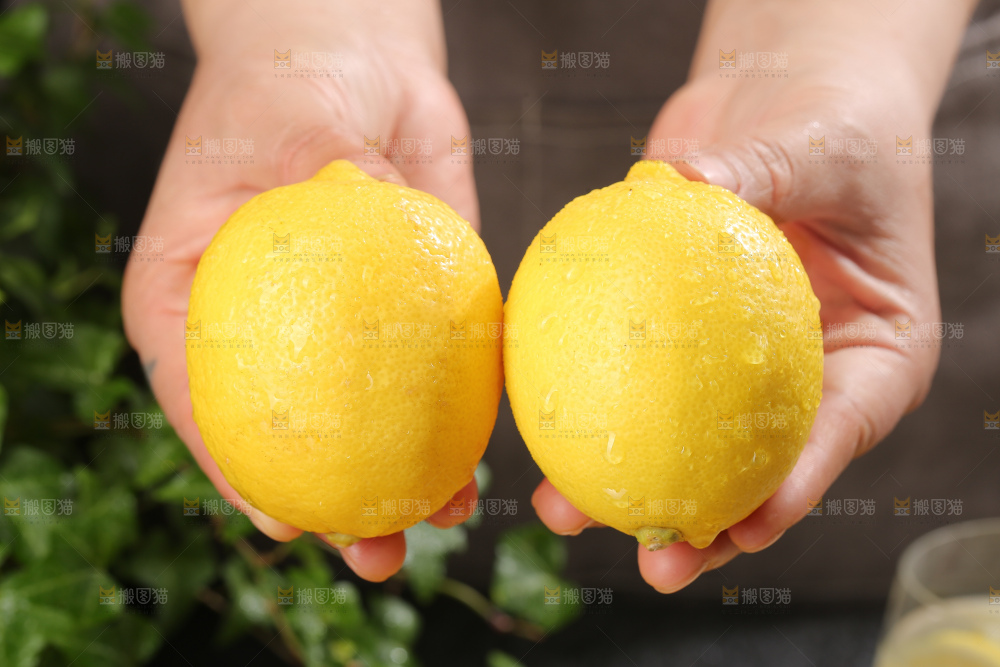 深底上的安岳黄柠檬
