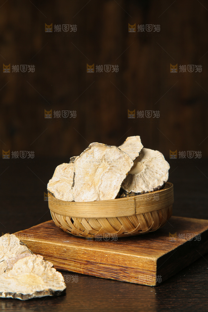 深底上的玛卡