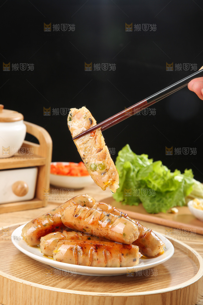 木底上的膳食蔬菜肠