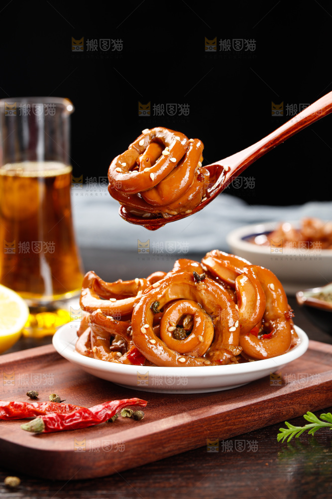 深底上的鱿鱼圈