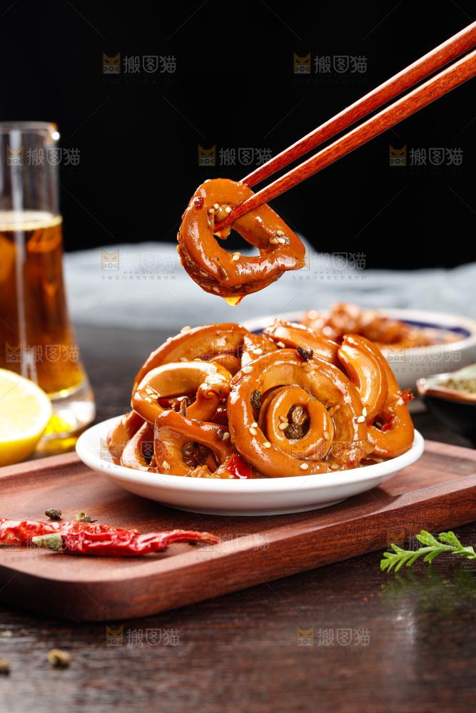 深底上的鱿鱼圈