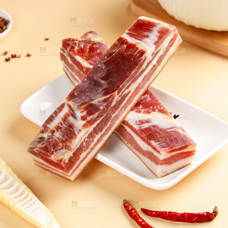 浅底上的五花咸肉