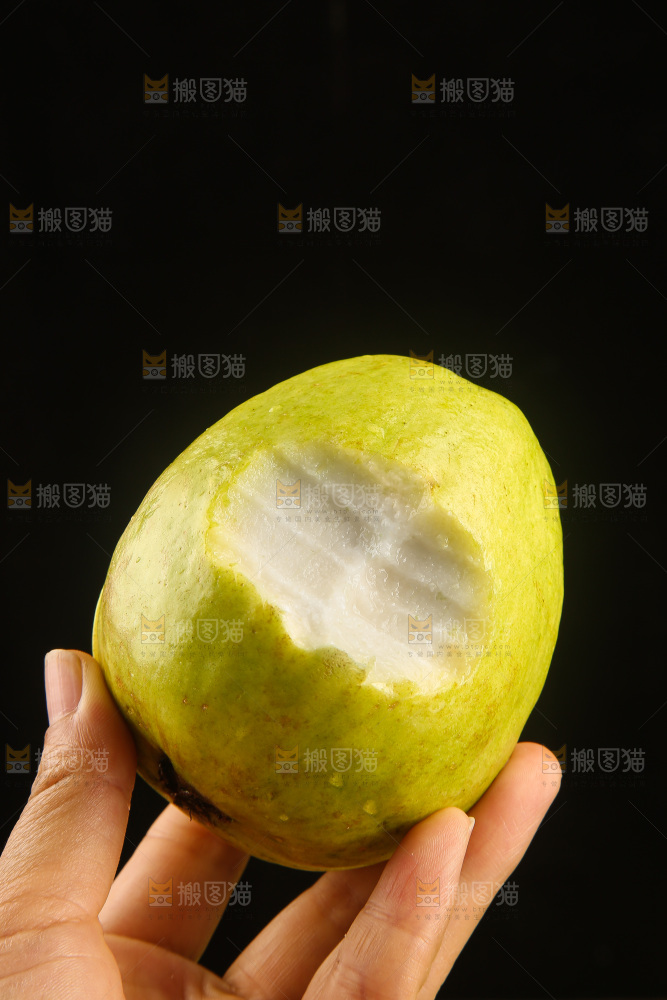 深底上的奶油芭乐